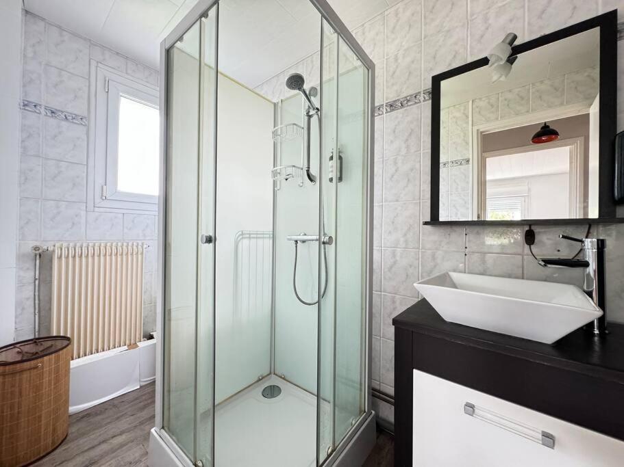 Appartement F2 Proche Axes Principaux - Claude Guichard Clermont-Ferrand Exteriör bild